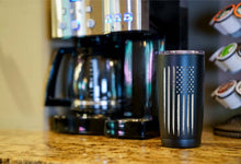 Load image into Gallery viewer, 20 oz American Flag Insulated Stainless Steel Tumbler
